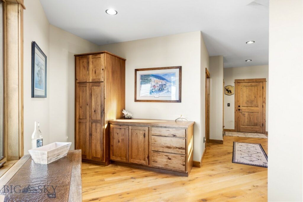 715 Bates Road, Manhattan MT 59741