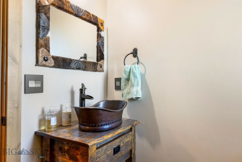 715 Bates Road, Manhattan MT 59741