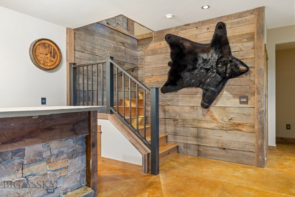 715 Bates Road, Manhattan MT 59741