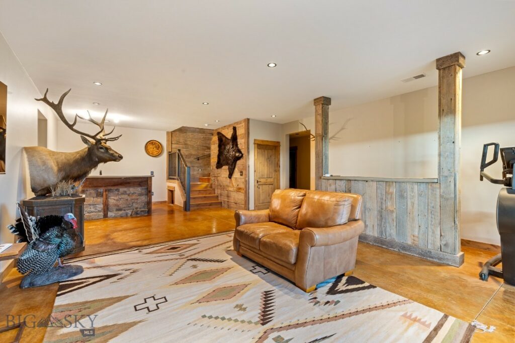 715 Bates Road, Manhattan MT 59741