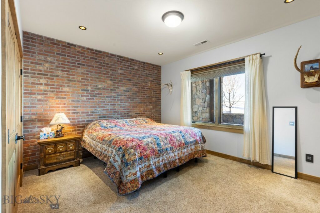 715 Bates Road, Manhattan MT 59741