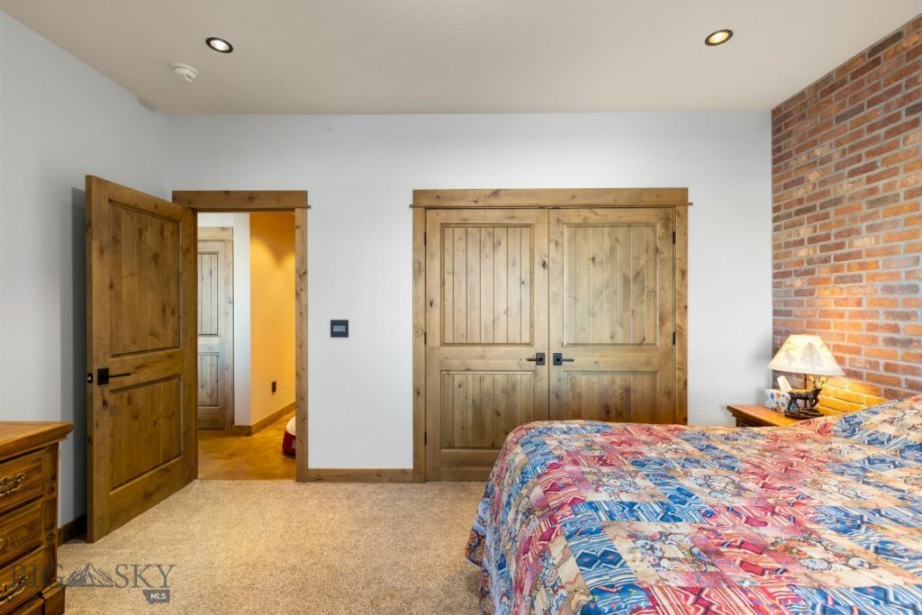 715 Bates Road, Manhattan MT 59741