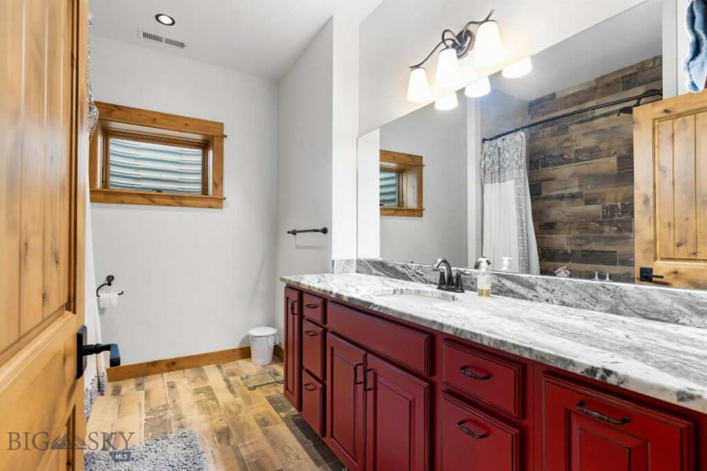 715 Bates Road, Manhattan MT 59741