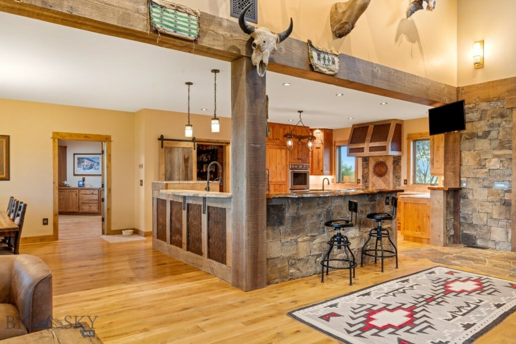 715 Bates Road, Manhattan MT 59741