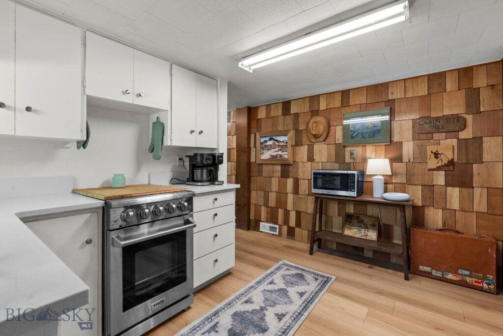 723 S 5th Avenue, Bozeman MT 59715