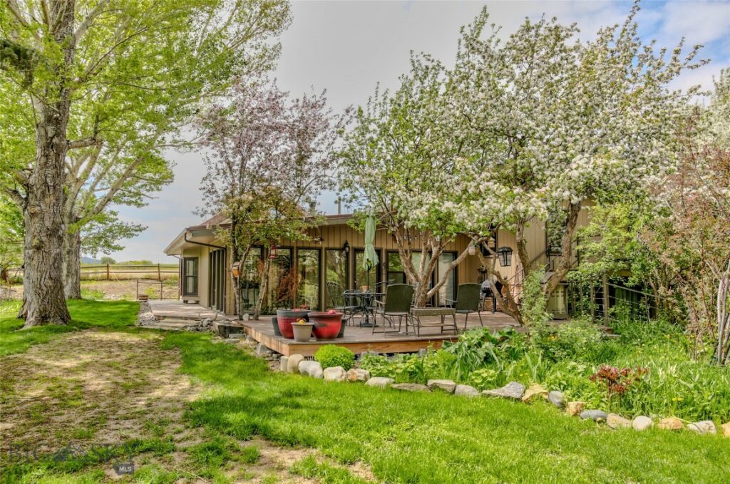 726 US Highway 10 West W, Livingston MT 59047