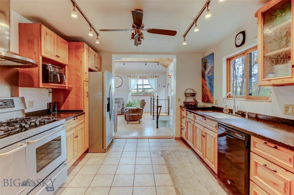 726 US Highway 10 West W, Livingston MT 59047