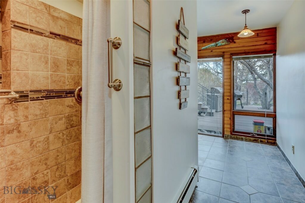 726 US Highway 10 West W, Livingston MT 59047