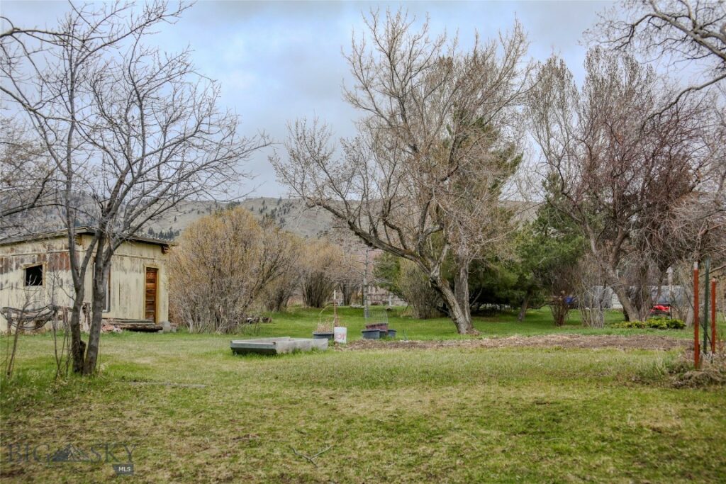 726 US Highway 10 West W, Livingston MT 59047