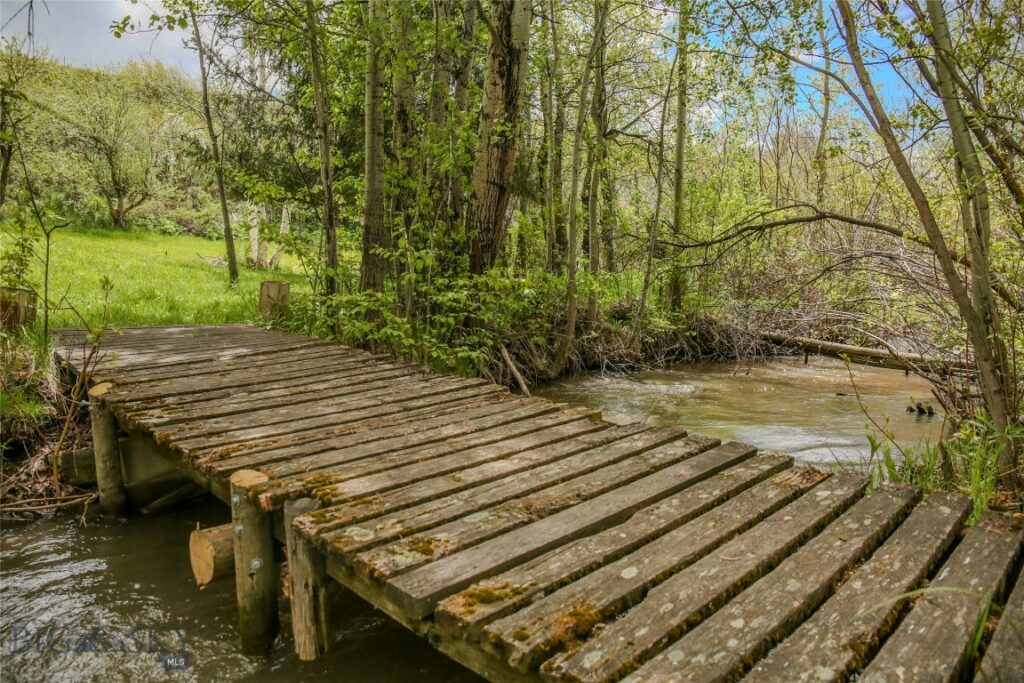 726 US Highway 10 West W, Livingston MT 59047