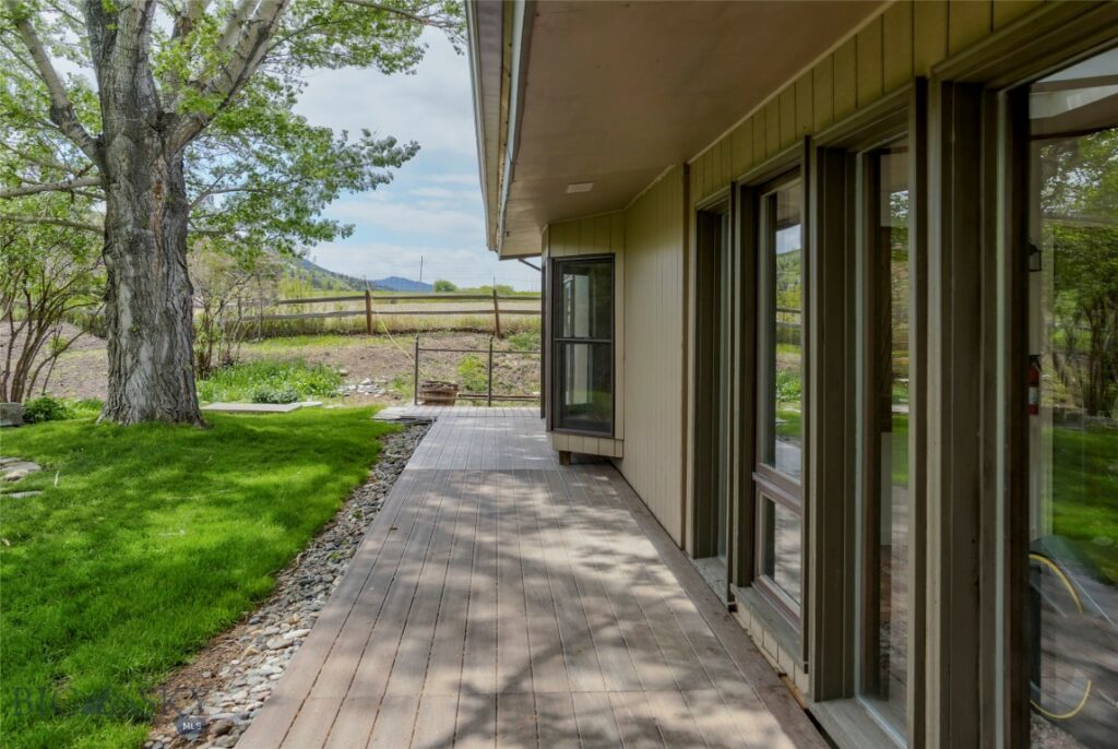 726 US Highway 10 West W, Livingston MT 59047