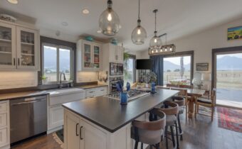 80 Glengarry Road, Livingston MT 59047