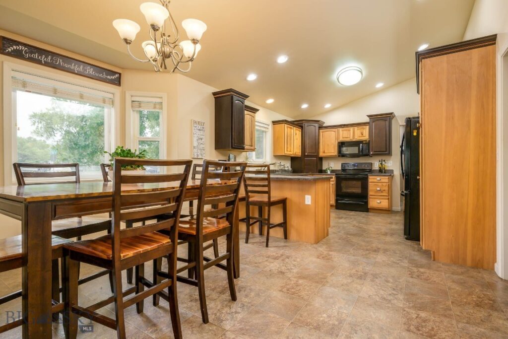 801 E 4th Street, Laurel MT 59044