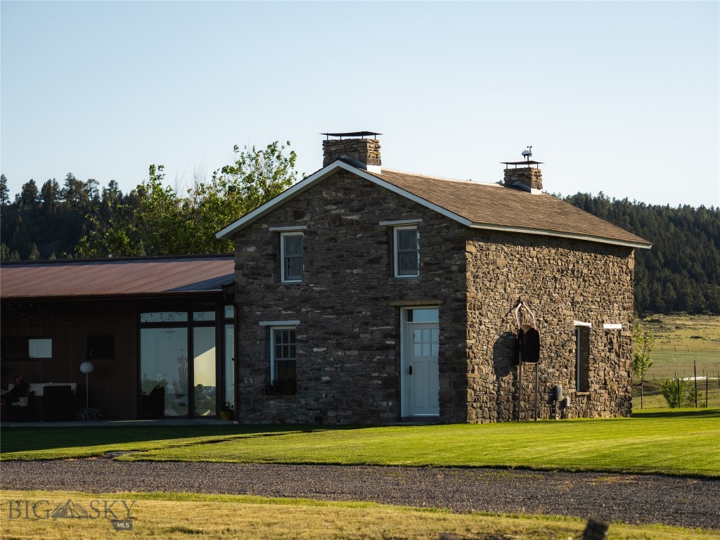 802 Deadmans Canyon Road, Reed Point MT 59069