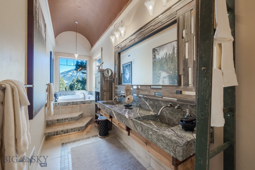 81 Steamboat Trail, Gallatin Gateway MT 59730
