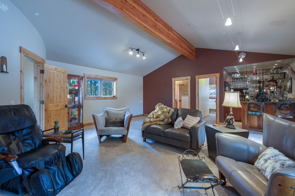 81 Steamboat Trail, Gallatin Gateway MT 59730