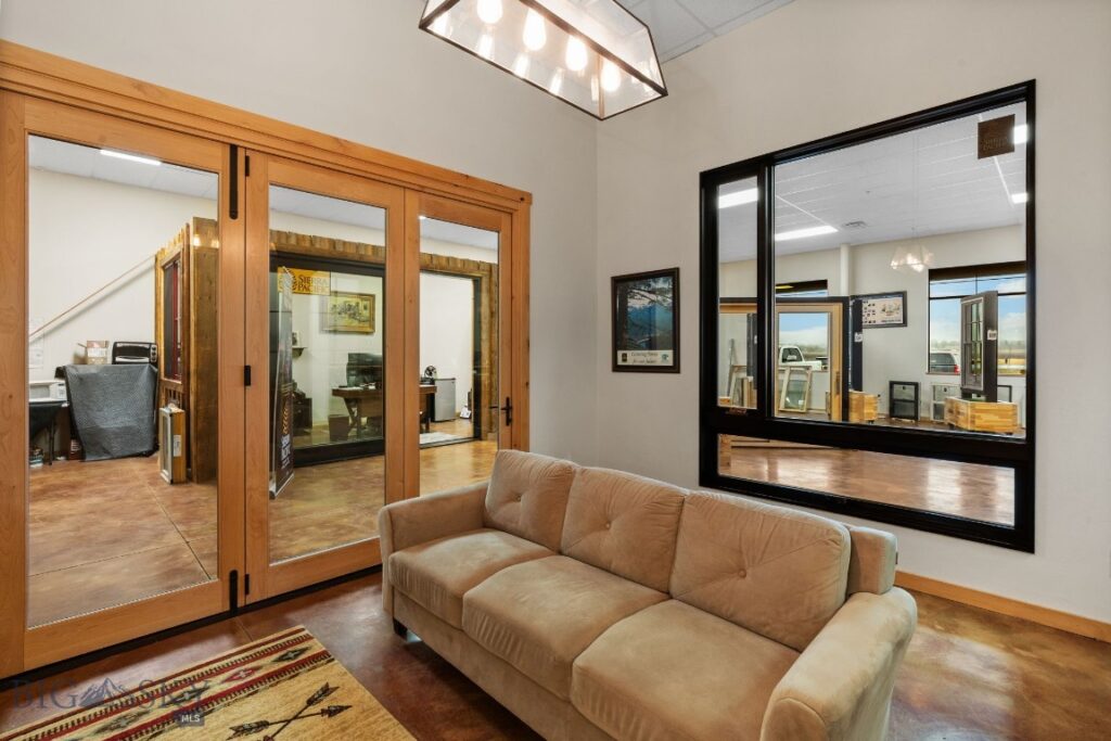 81211/ 13 Gallatin Road, Bozeman MT 59718