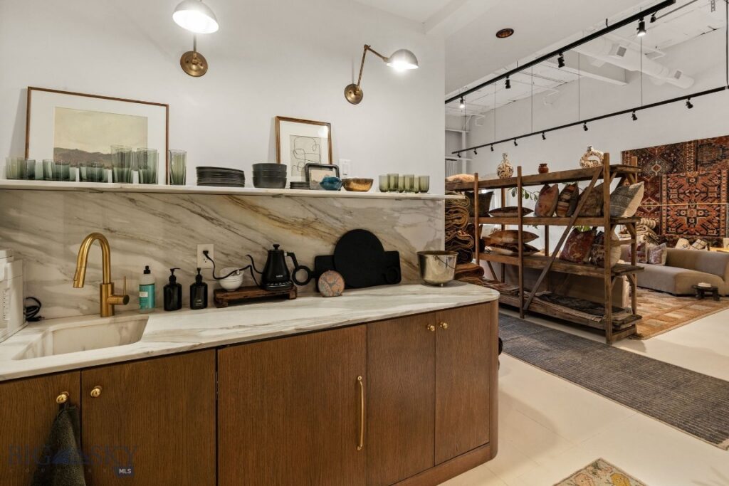 81211/ 13 Gallatin Road, Bozeman MT 59718