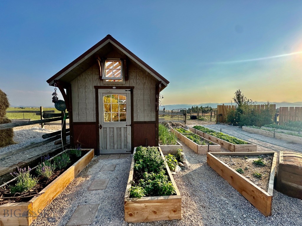 83 Big Country Drive, Townsend MT 59644