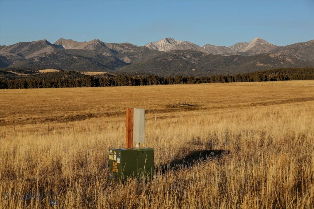 830 Rock Creek Rd North Road, Clyde Park MT 59018