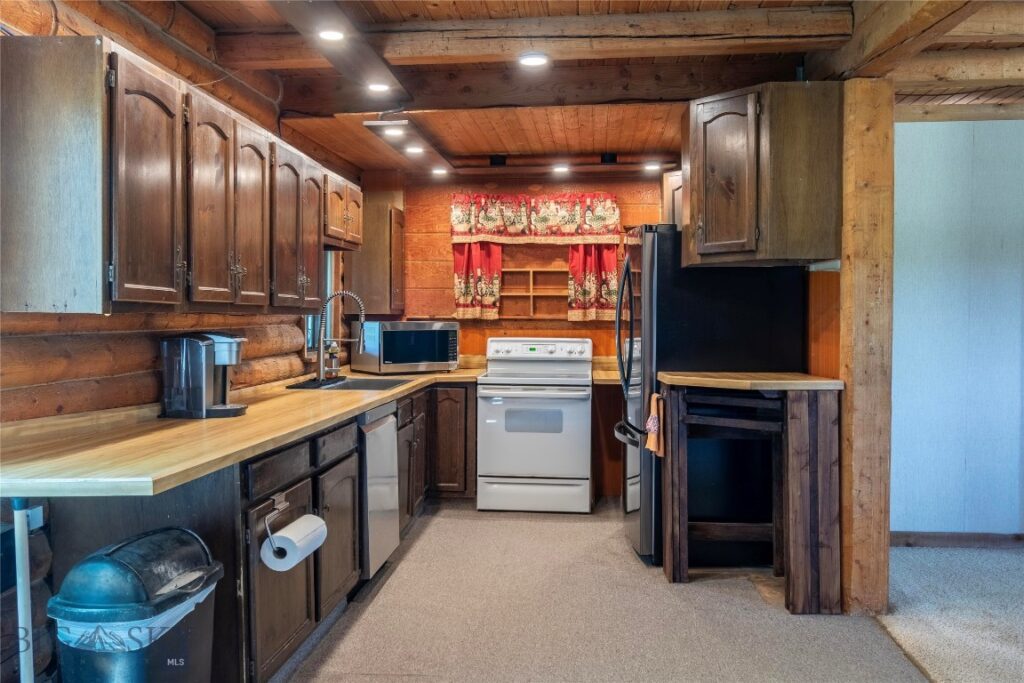 84 Hwy 191, Big Timber MT 59011