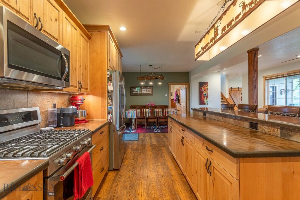 868 Middle Road, Twin Bridges MT 59754