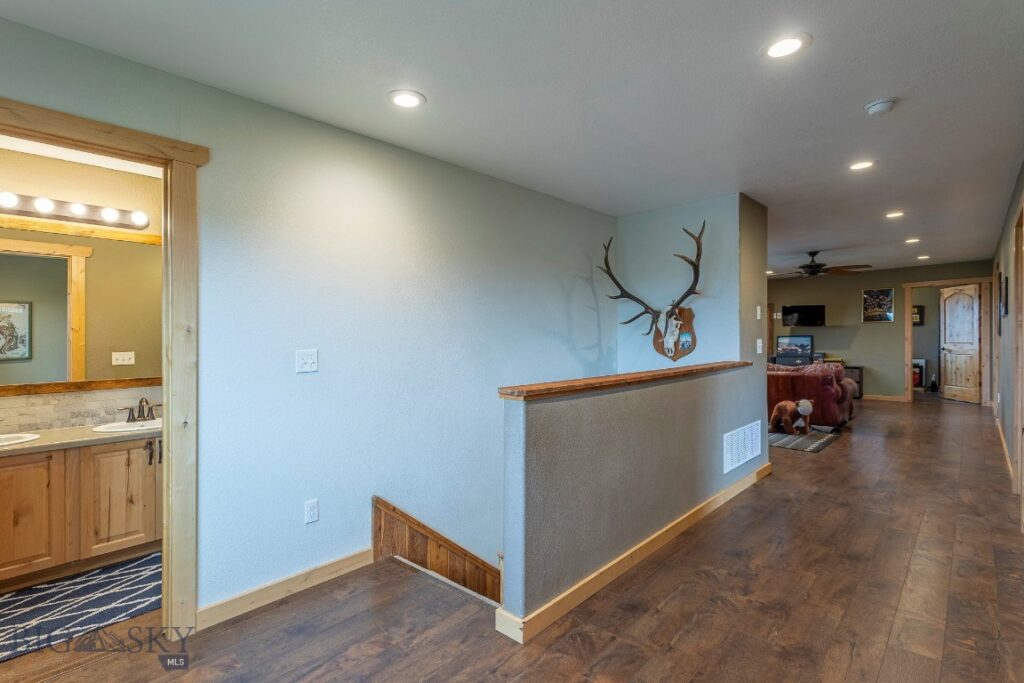 868 Middle Road, Twin Bridges MT 59754