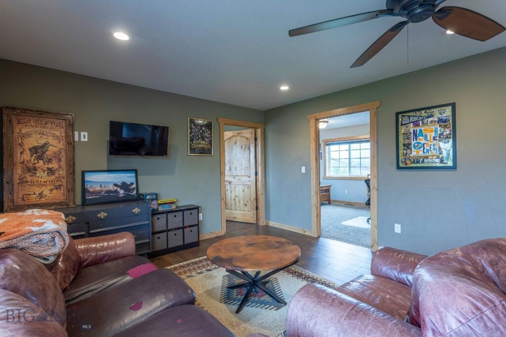 868 Middle Road, Twin Bridges MT 59754
