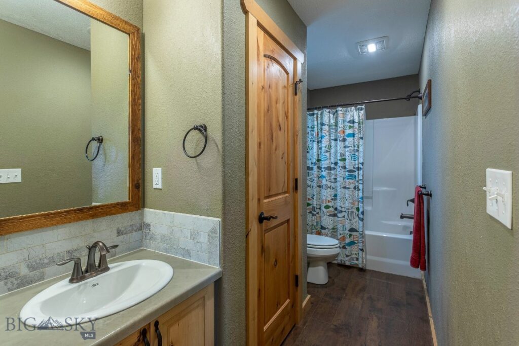 868 Middle Road, Twin Bridges MT 59754