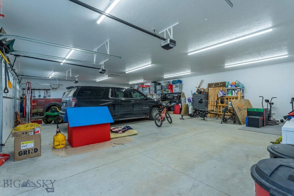 868 Middle Road, Twin Bridges MT 59754