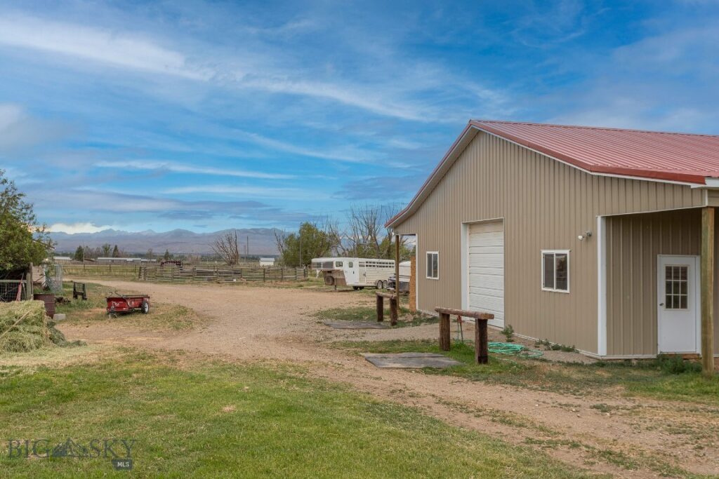 868 Middle Road, Twin Bridges MT 59754