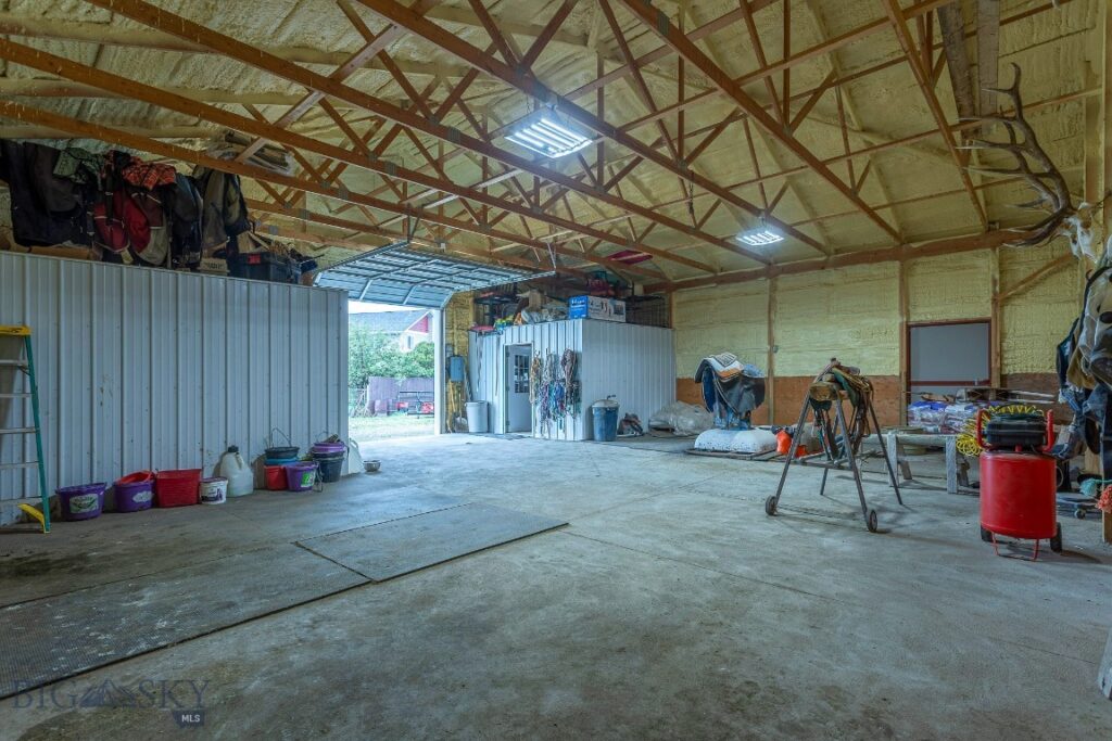 868 Middle Road, Twin Bridges MT 59754