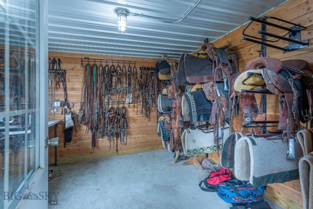 868 Middle Road, Twin Bridges MT 59754