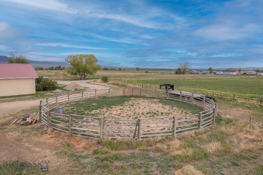 868 Middle Road, Twin Bridges MT 59754