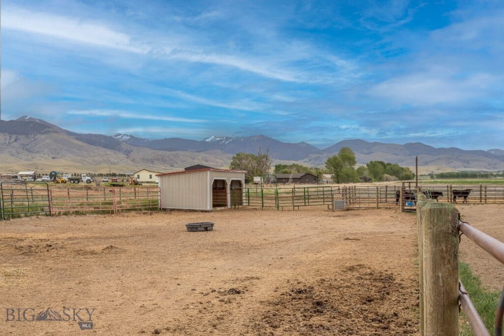 868 Middle Road, Twin Bridges MT 59754