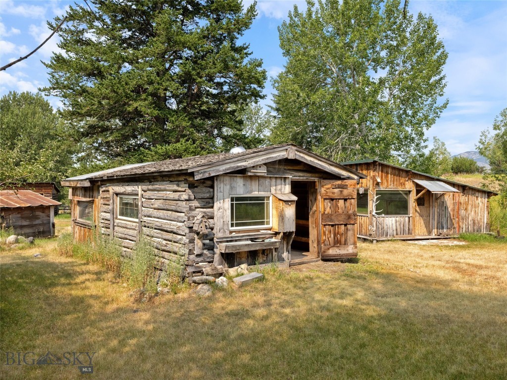 89 Deep Creek, Livingston MT 59047