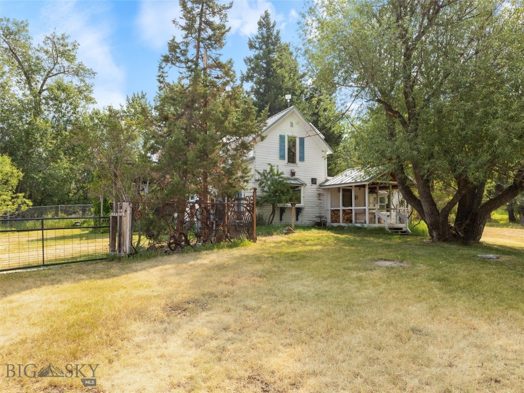 89 Deep Creek, Livingston MT 59047