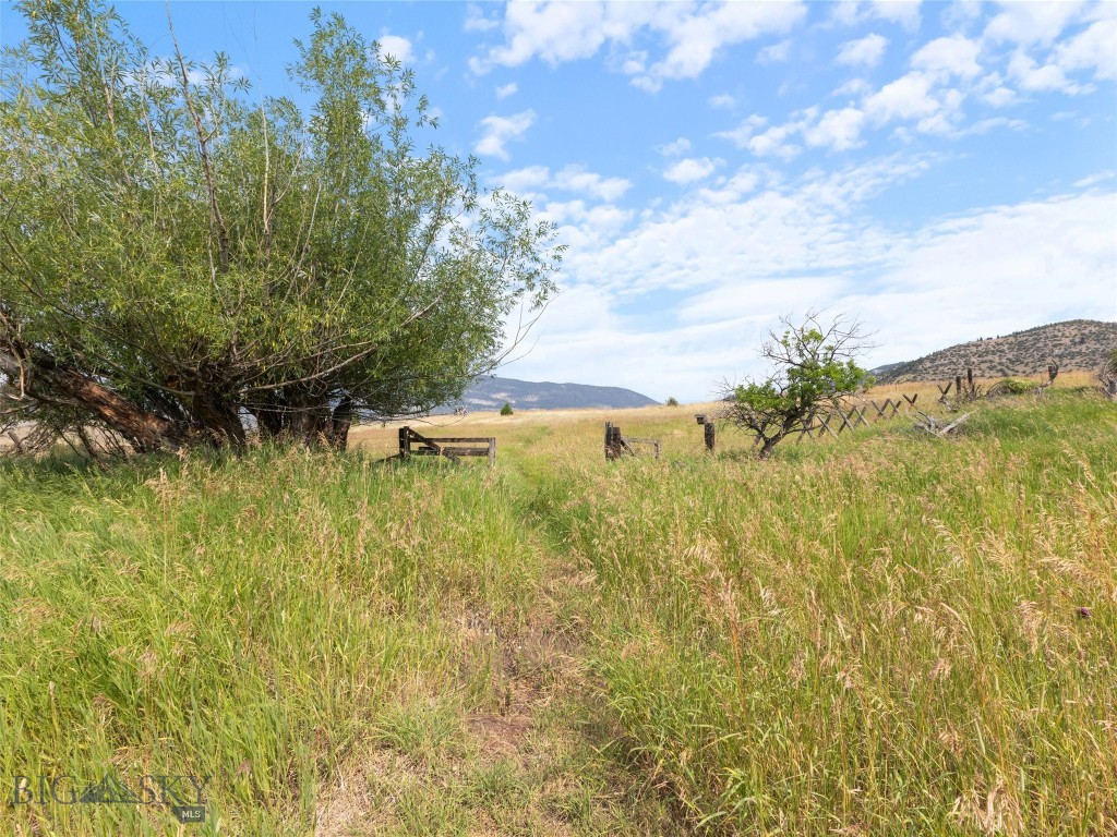 89 Deep Creek, Livingston MT 59047