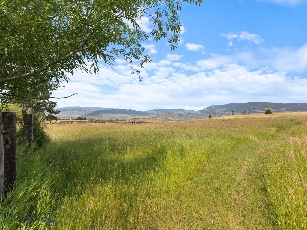 89 Deep Creek, Livingston MT 59047