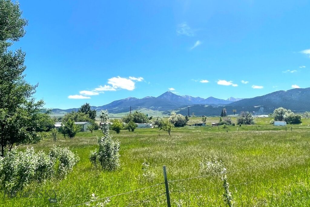 9 & 21 Rogers Lane, Livingston MT 59047