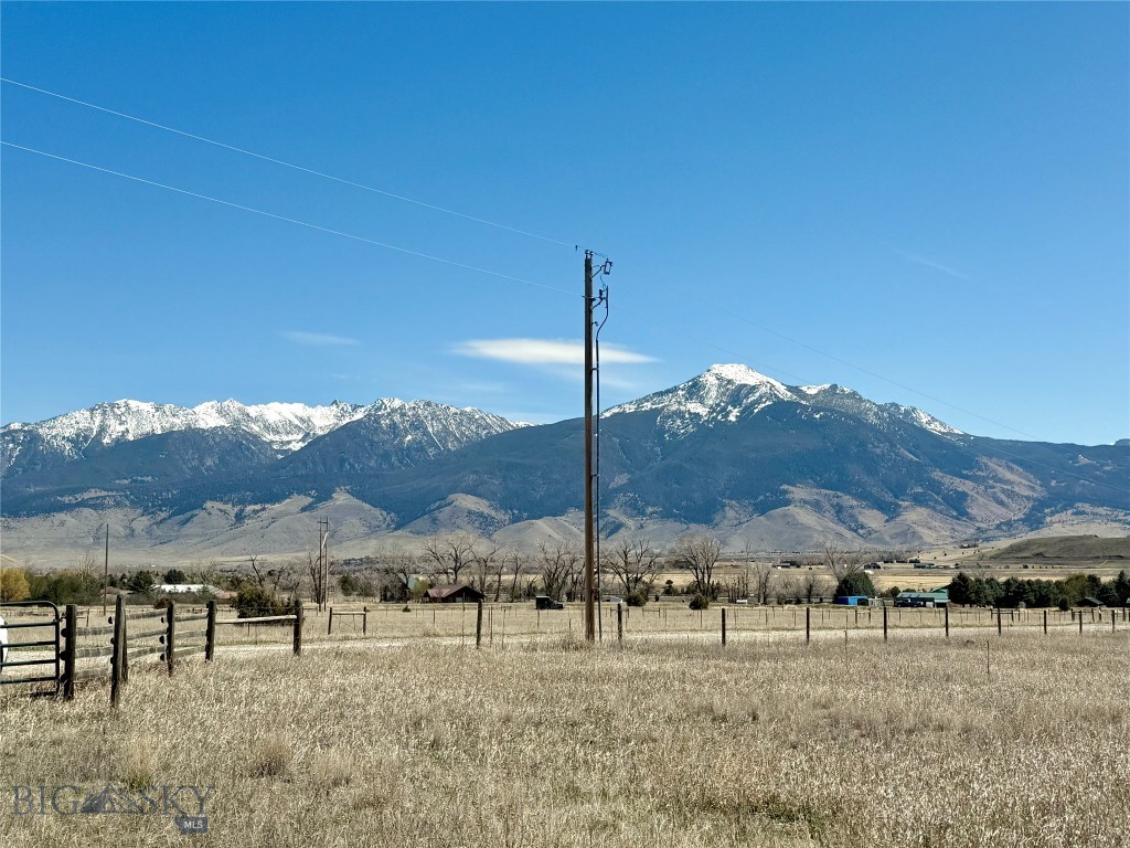 9 Paradise Ranch Road, Livingston MT 59047