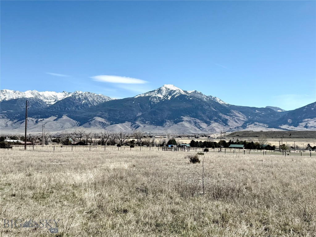 9 Paradise Ranch Road, Livingston MT 59047