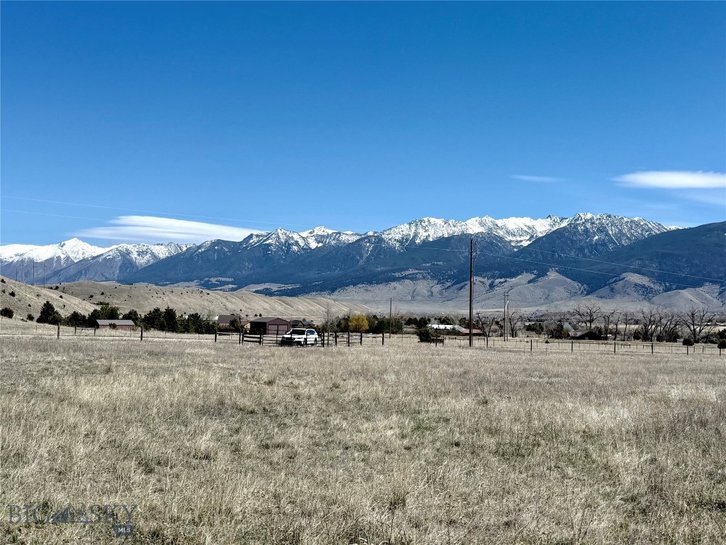 9 Paradise Ranch Road, Livingston MT 59047