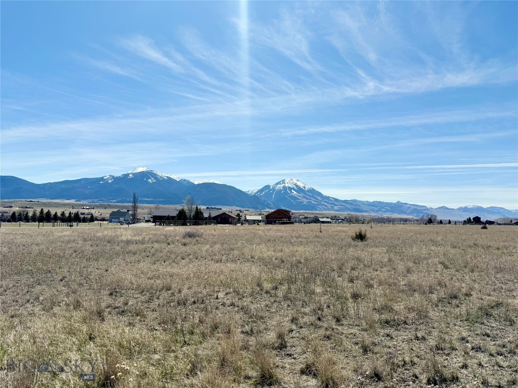9 Paradise Ranch Road, Livingston MT 59047