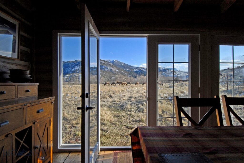 9 Grizzly Meadow Road, Emigrant MT 59027