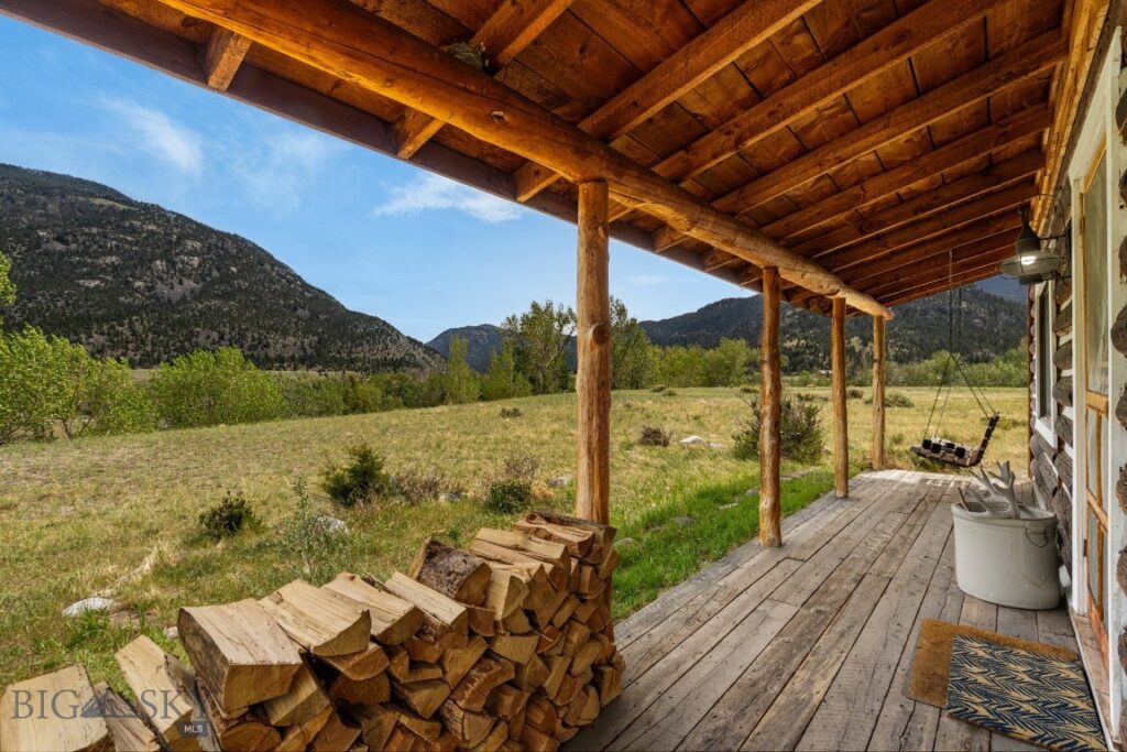 9 Grizzly Meadow Road, Emigrant MT 59027