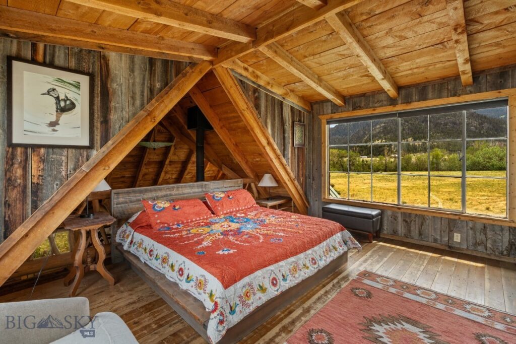 9 Grizzly Meadow Road, Emigrant MT 59027