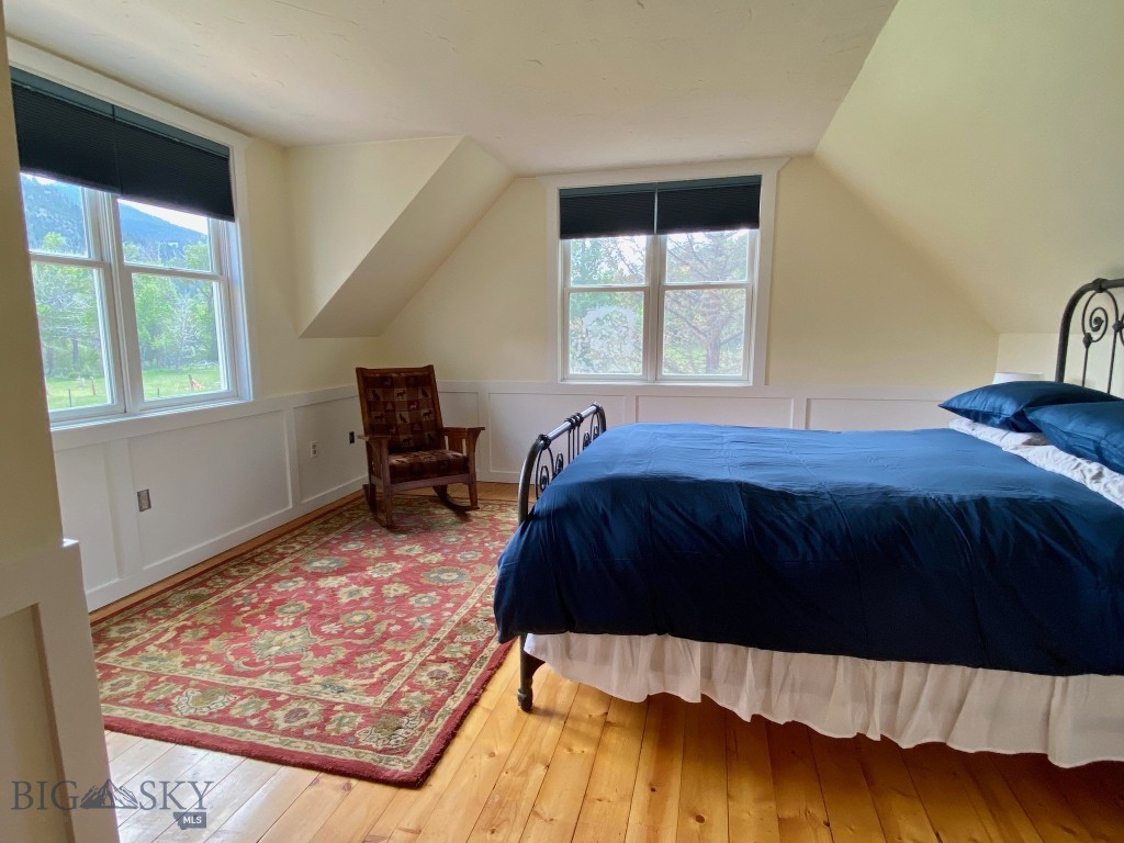 9 Grizzly Meadow Road, Emigrant MT 59027