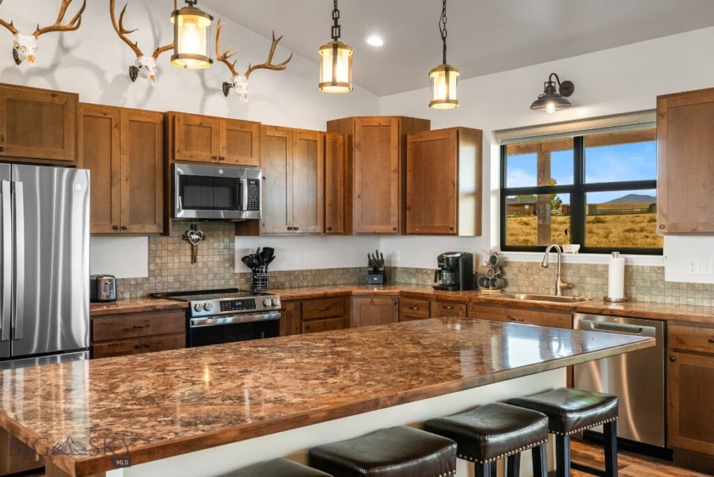 9 Sundust Lane, Twin Bridges MT 59754