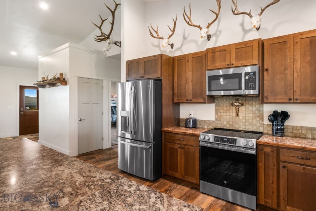 9 Sundust Lane, Twin Bridges MT 59754